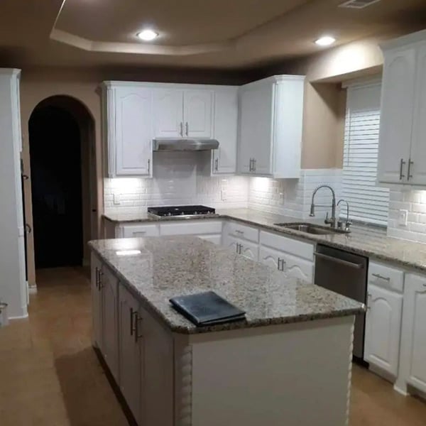 Custom Quartz and Granite Kitchen Countertops